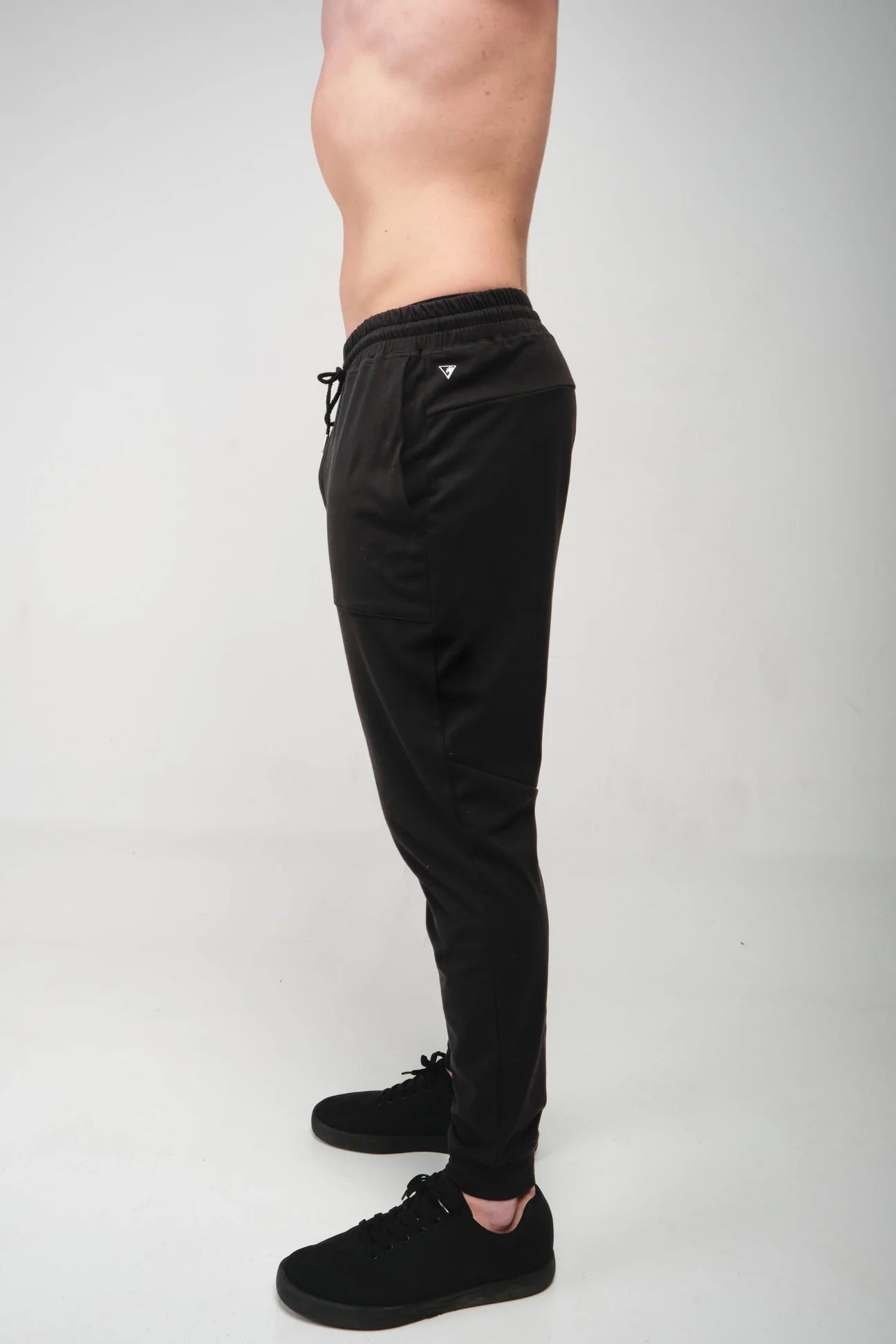SEAAV Men's Poseidon Jogger - Onyx