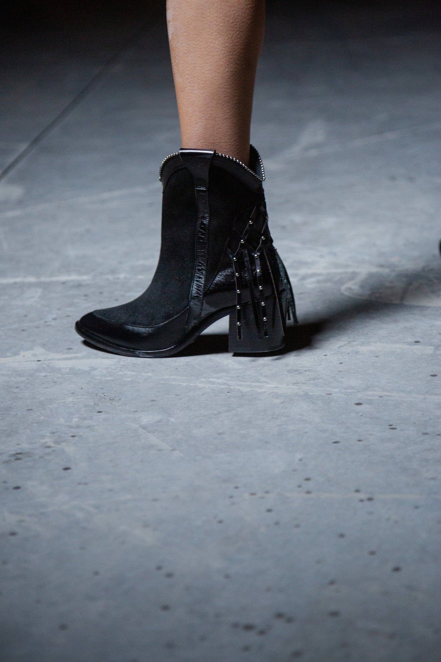 BALA DI GALA SHORT BLACK BOOTS 9 US