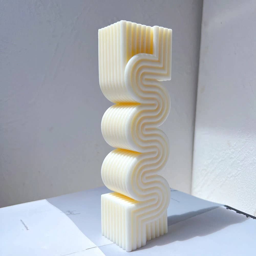 Maison De Lueur - DIO | Nordic S Shape Wave Pillar Candle | Eco soy wax