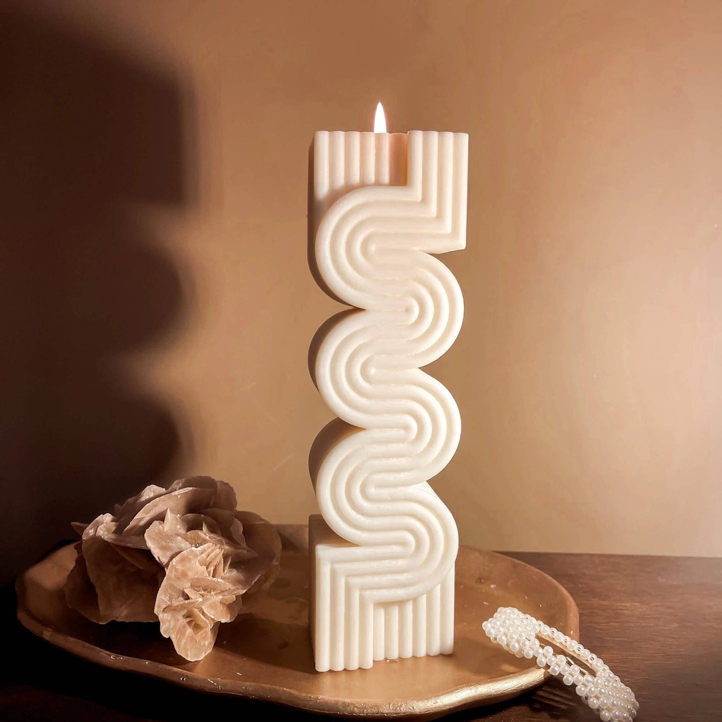 Maison De Lueur - DIO | Nordic S Shape Wave Pillar Candle | Eco soy wax