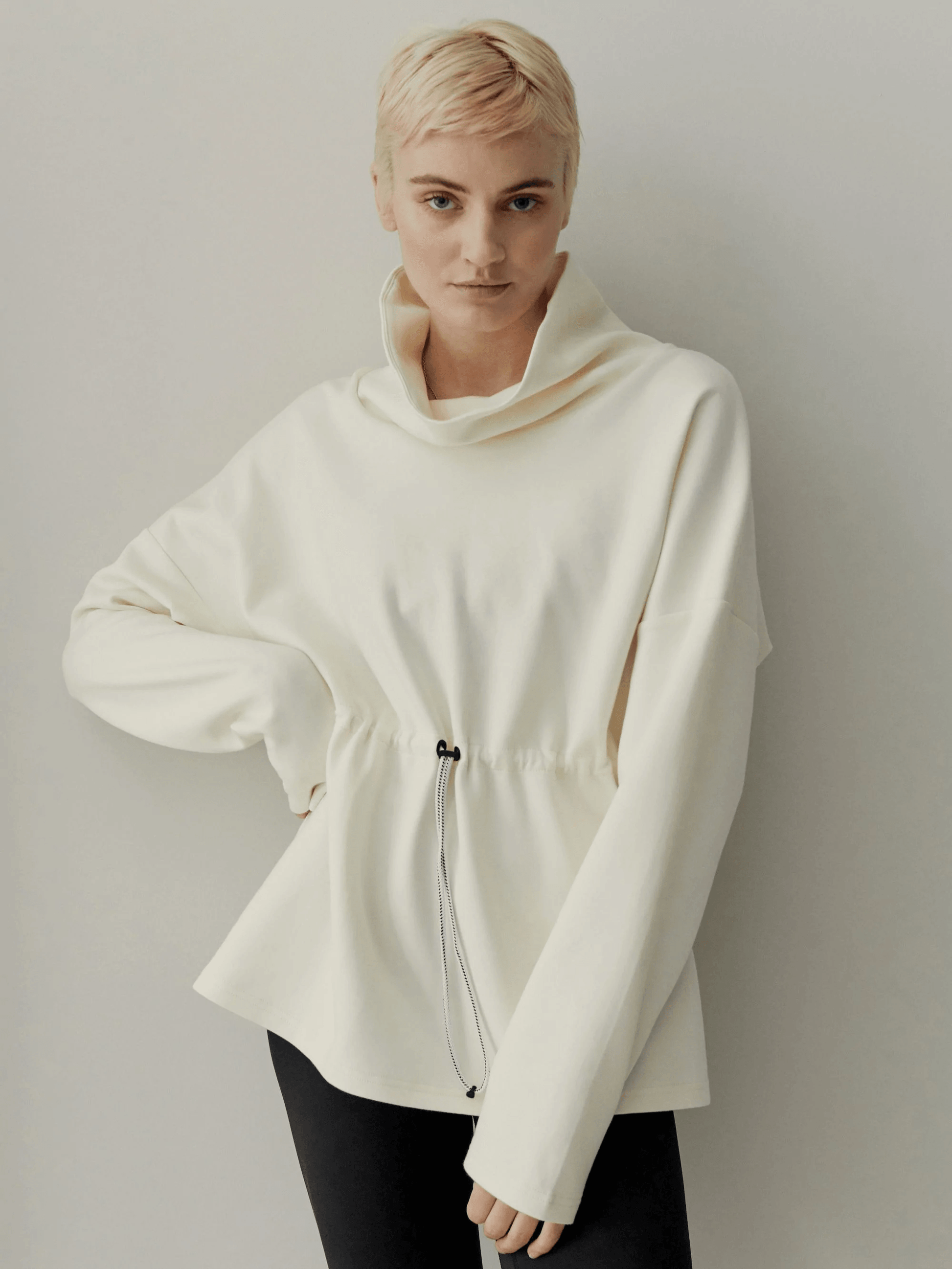 Varley Barton Sweat - Eggnog - Kota Wellness